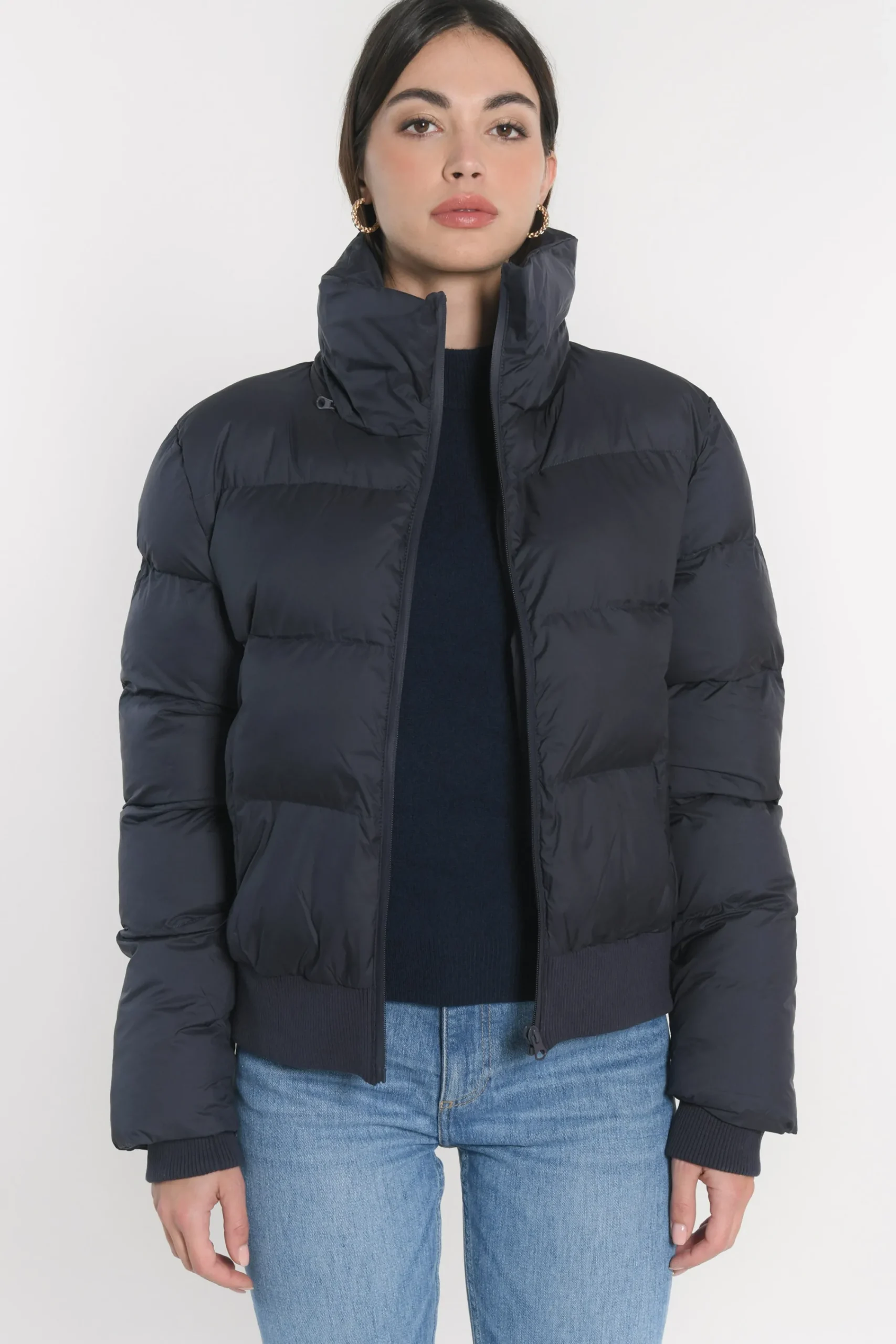 doudoune_courte_karen_mar_0.webp KOOKAÏ DOUDOUNE COURTE KAREN Marine Sale