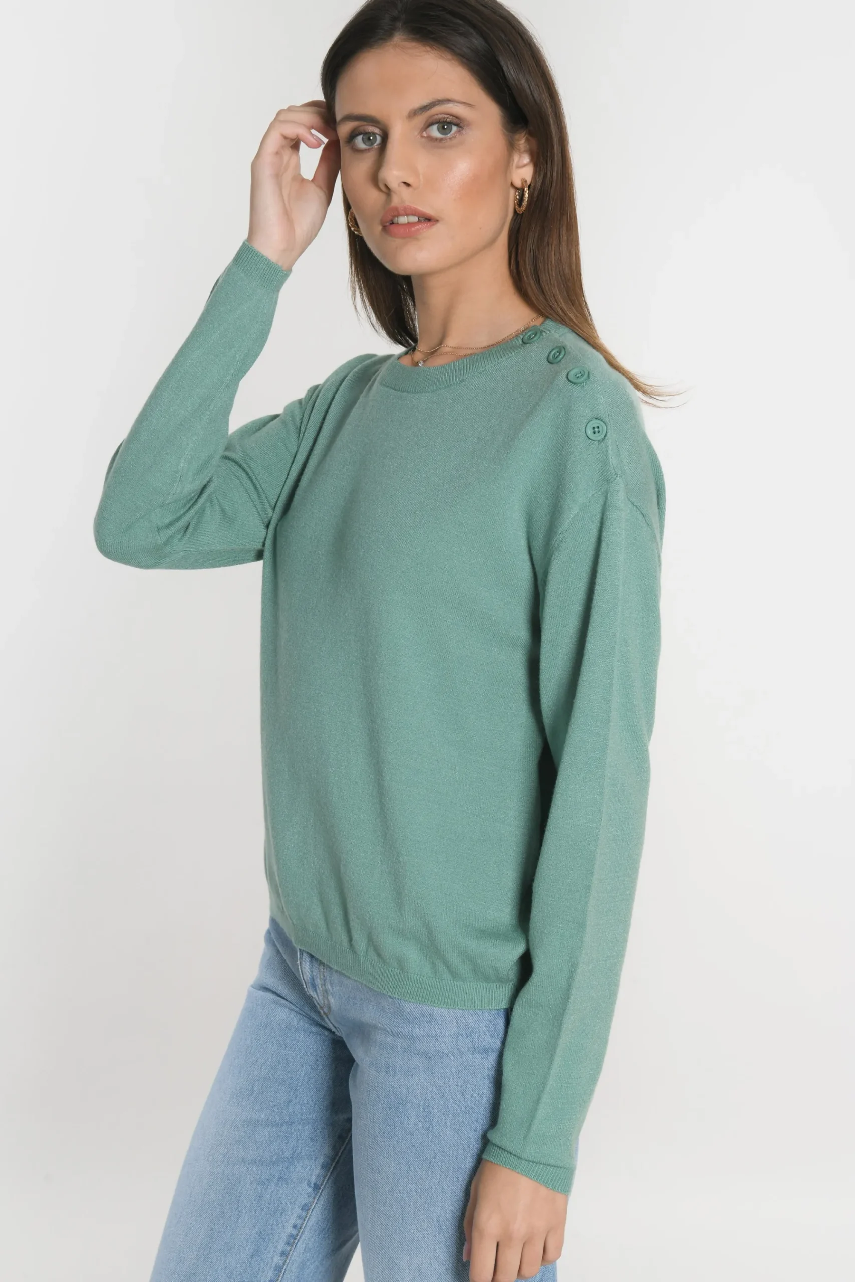 pull_boutonne_nolwenn_nep_1.webp KOOKAÏ PULL BOUTONNE NOLWENN NEPTUNE GREEN Neptunegreen Discount