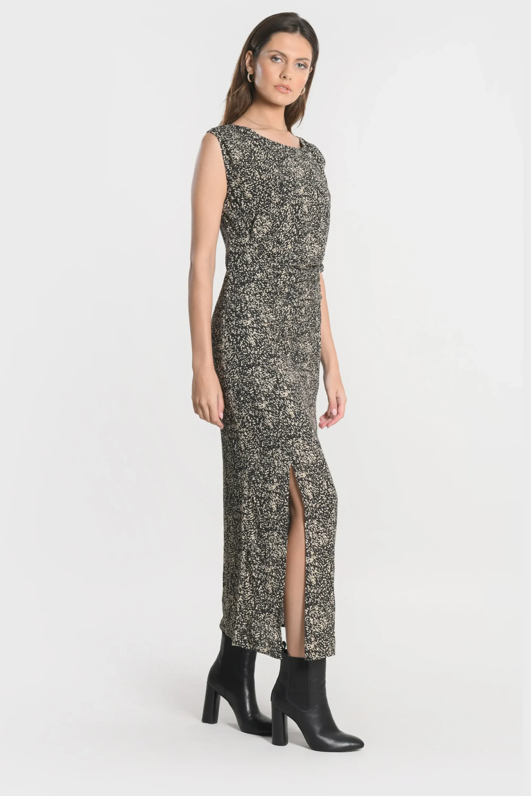 robe_midi_bianca_noir_1.webp KOOKAÏ ROBE MIDI BIANCA Noir Clearance