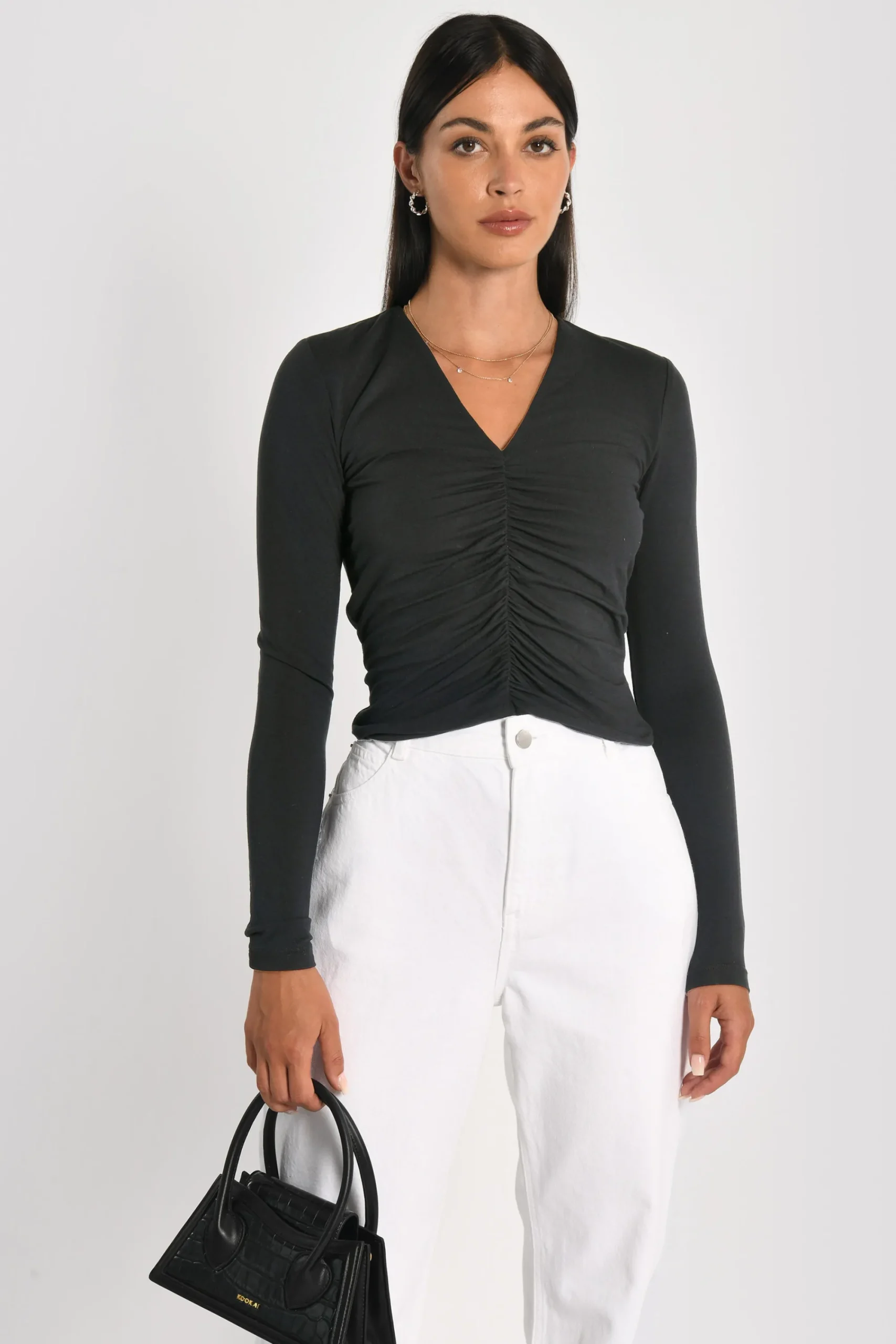 tshirt_v_fronces_bea_noir_0.webp KOOKAÏ T-SHIRT V FRONCES BEA Noir New